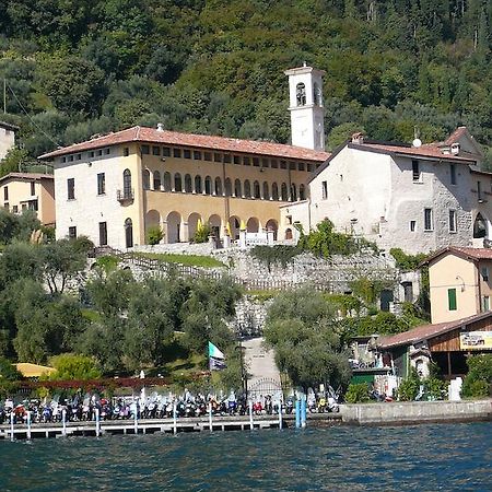Апарт отель Castello Oldofredi Монте-Изола Экстерьер фото